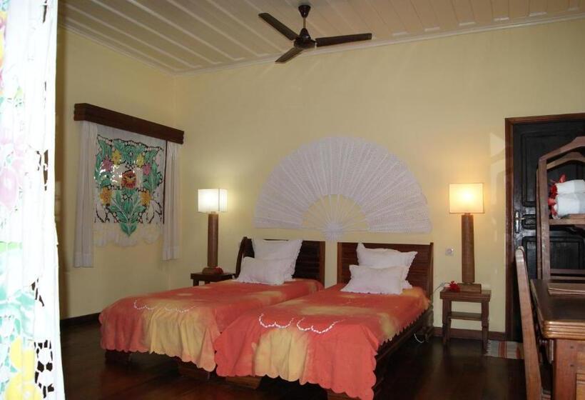 هتل Gerard Et Francine