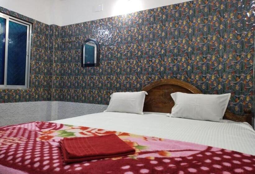 هتل Goroomgo Ray Home Stay Puri