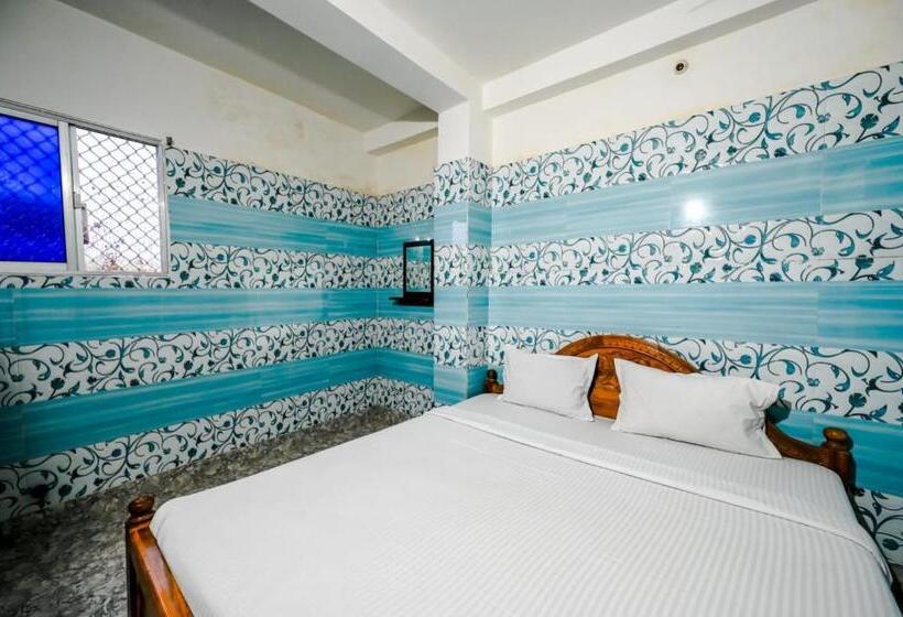 هتل Goroomgo Ray Home Stay Puri