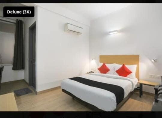 Otel Noida Express