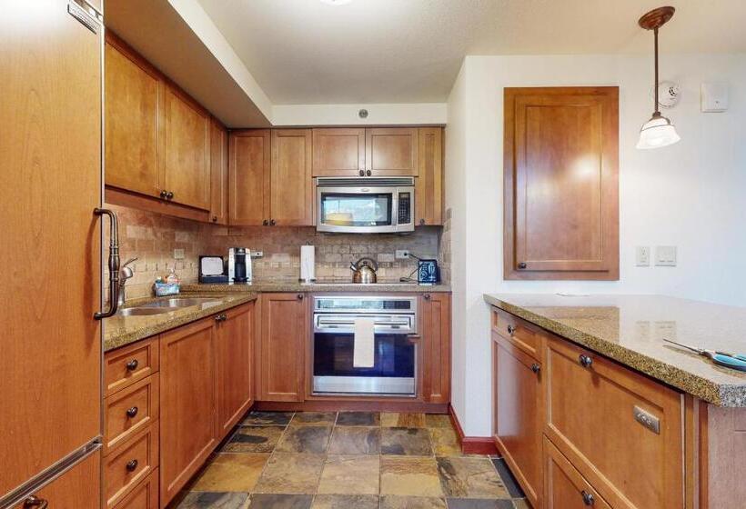 هتل Resort At Squaw Creek S 806 & 808