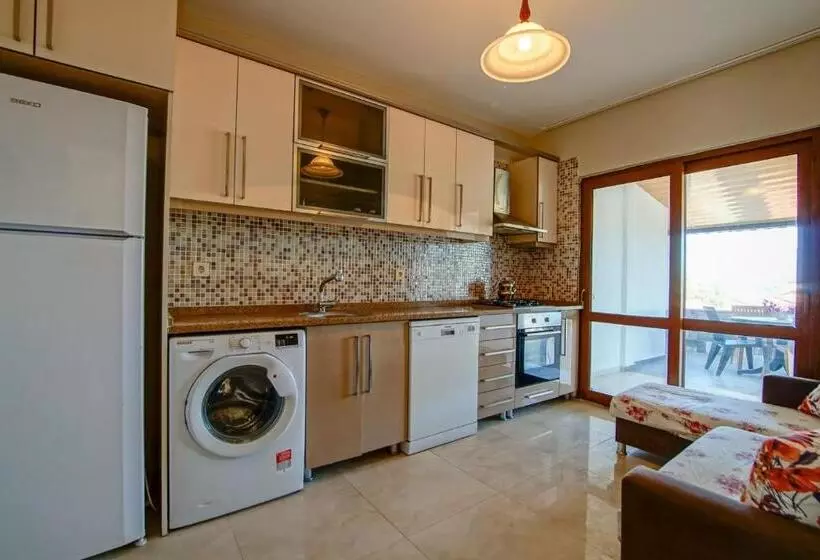 Hotelli çuhadar Ahşap Evleri̇