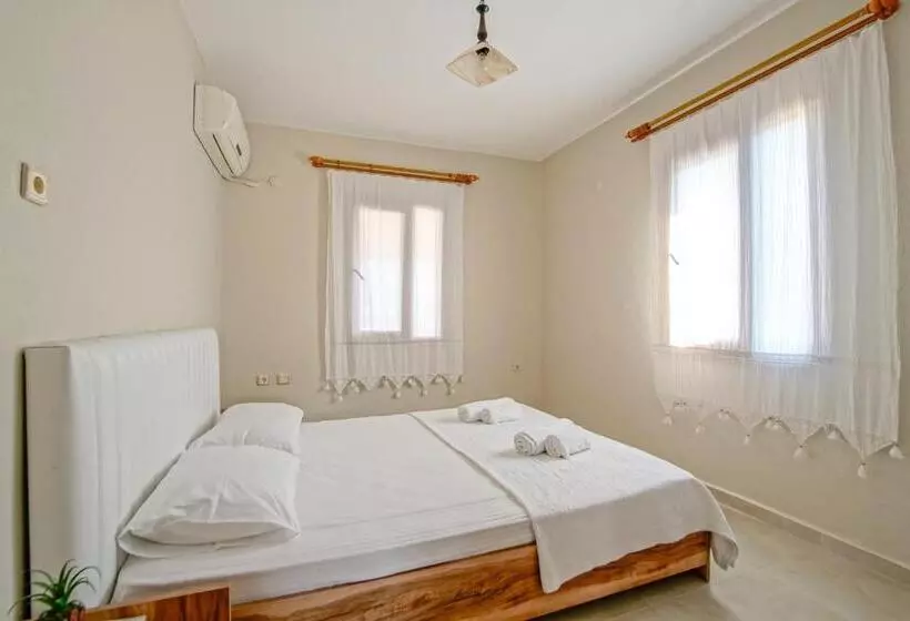 Hotelli çuhadar Ahşap Evleri̇