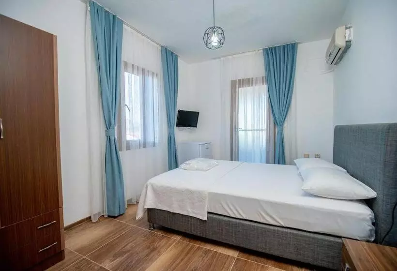 Hotelli çuhadar Ahşap Evleri̇