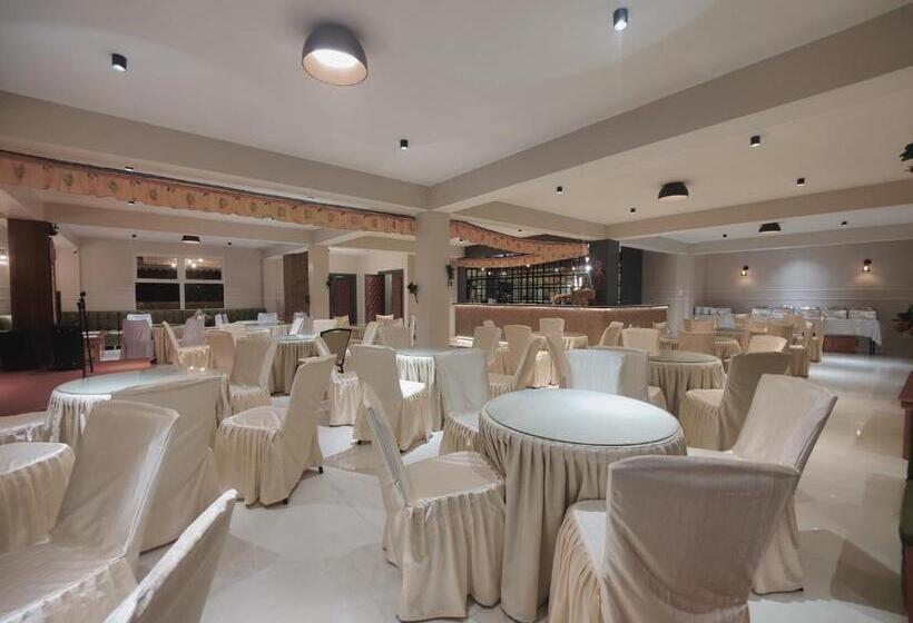 Maplewood Hotel & Spa