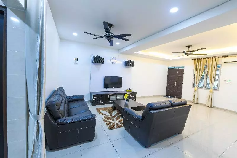 ペンション Oyo Homes 90583 Yogha S Homestay