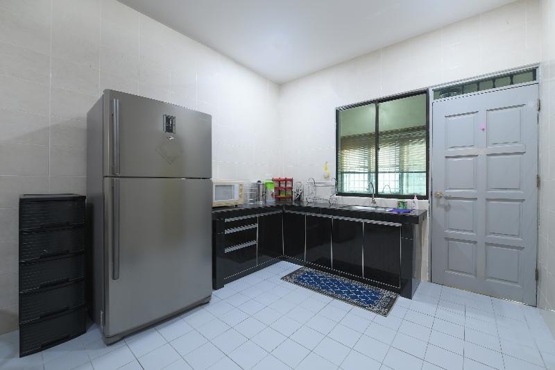 بنسيون Oyo Homes 90583 Yogha S Homestay