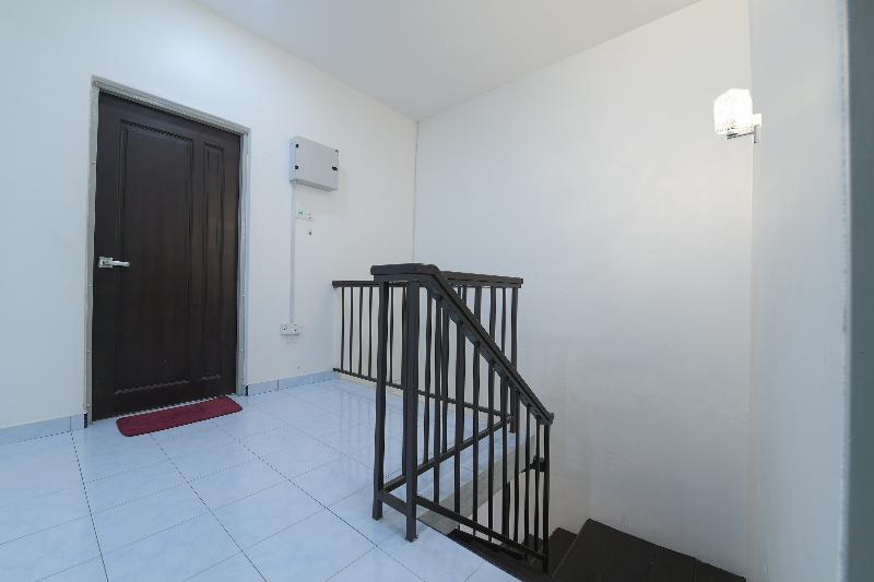 بنسيون Oyo Homes 90583 Yogha S Homestay