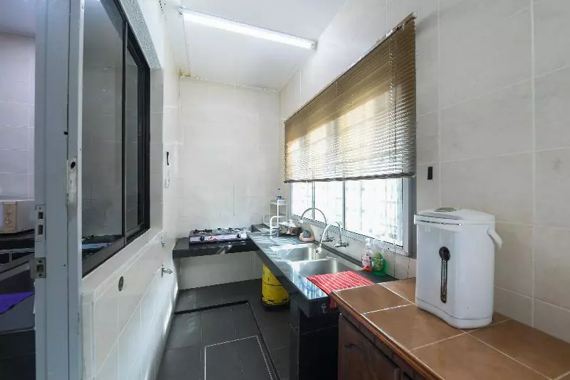 ペンション Oyo Homes 90583 Yogha S Homestay