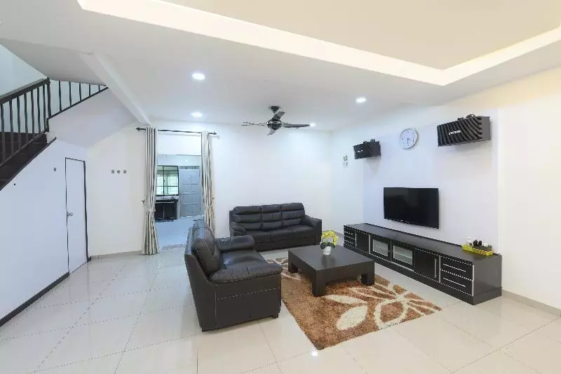 ペンション Oyo Homes 90583 Yogha S Homestay