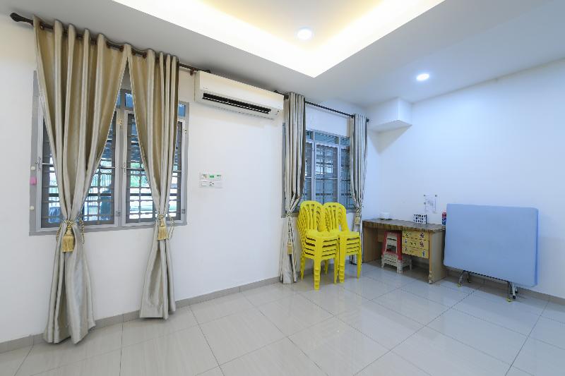 بنسيون Oyo Homes 90583 Yogha S Homestay