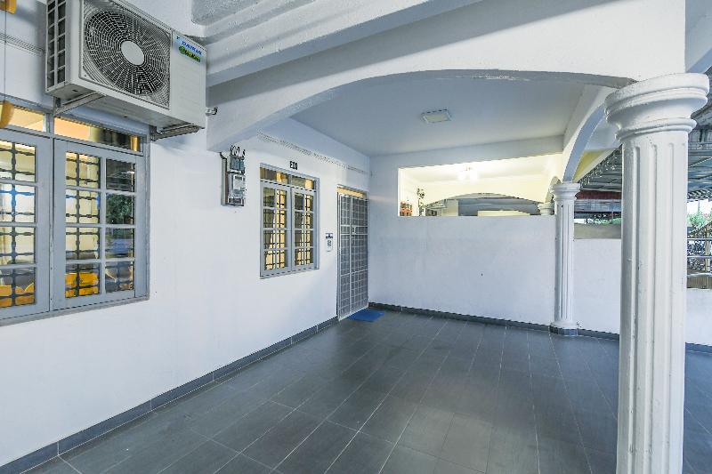 بنسيون Oyo Homes 90583 Yogha S Homestay