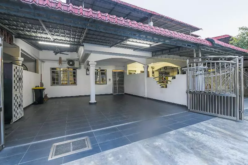ペンション Oyo Homes 90583 Yogha S Homestay
