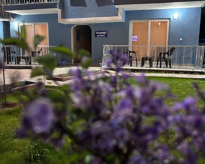 The Titanic Hause Otel