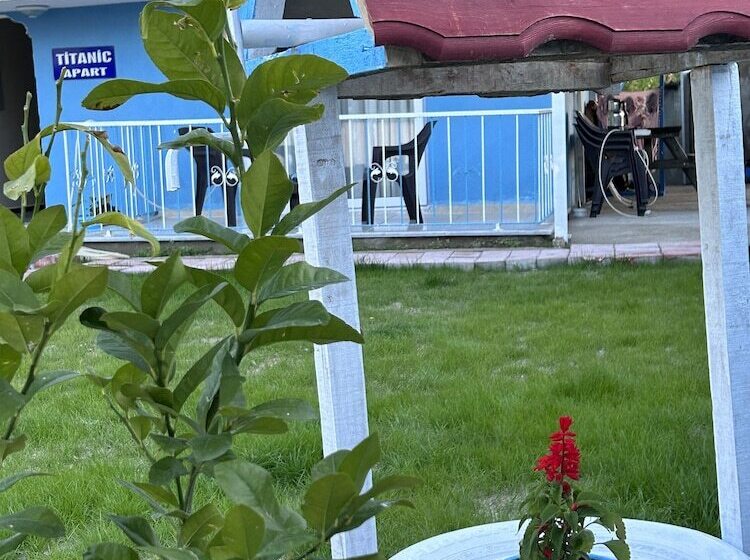 The Titanic Hause Otel