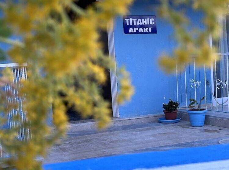 The Titanic Hause Otel