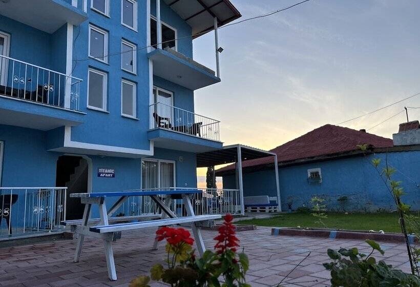 The Titanic Hause Otel