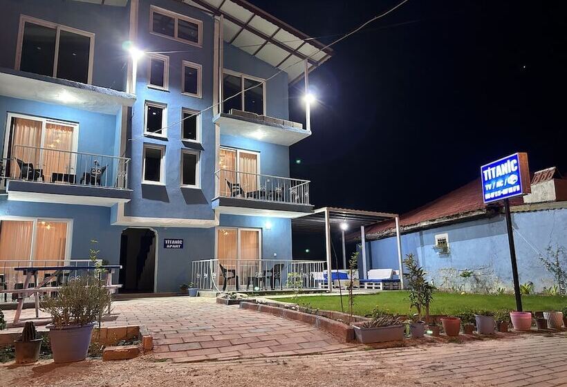 The Titanic Hause Otel