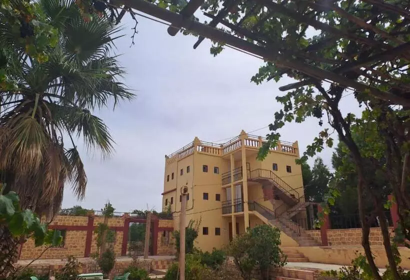تختخواب و صبحانه Auberge Jaafar