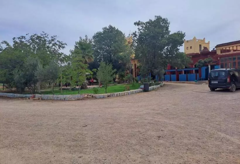تختخواب و صبحانه Auberge Jaafar