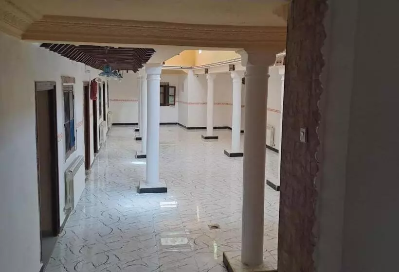 تختخواب و صبحانه Auberge Jaafar
