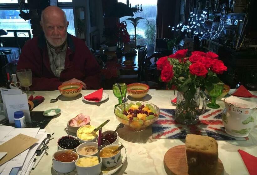 Aamiaismajoitus (B&B) Chiswick Riviera With Free Parking