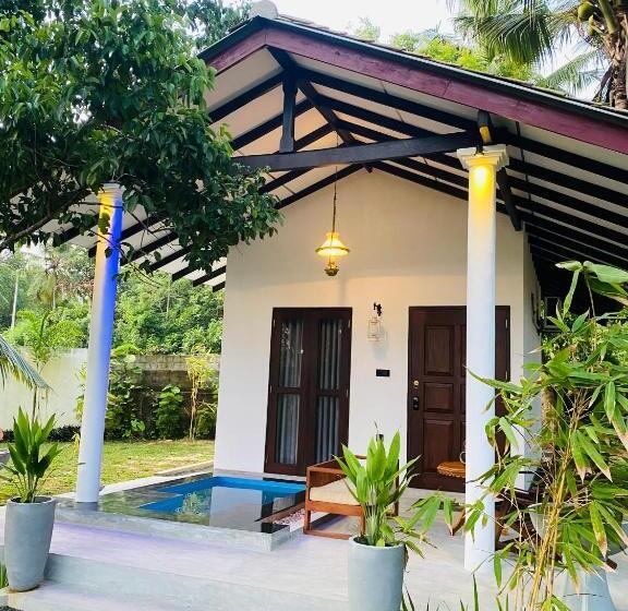 تختخواب و صبحانه Kingsman Villa