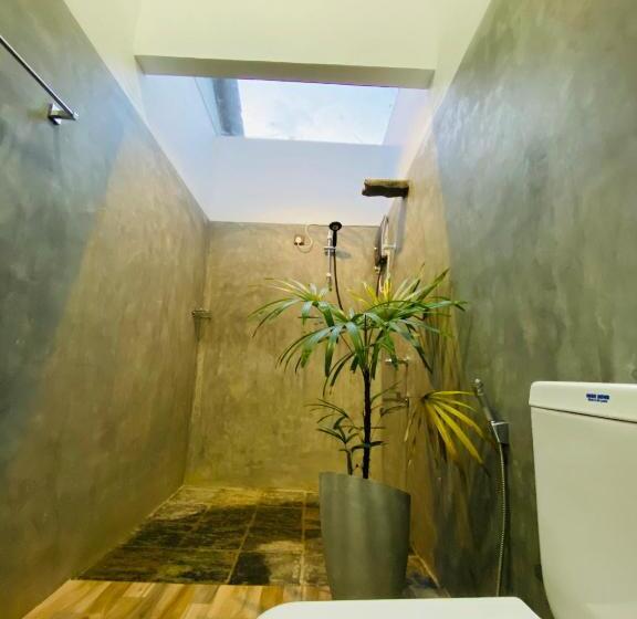 تختخواب و صبحانه Kingsman Villa