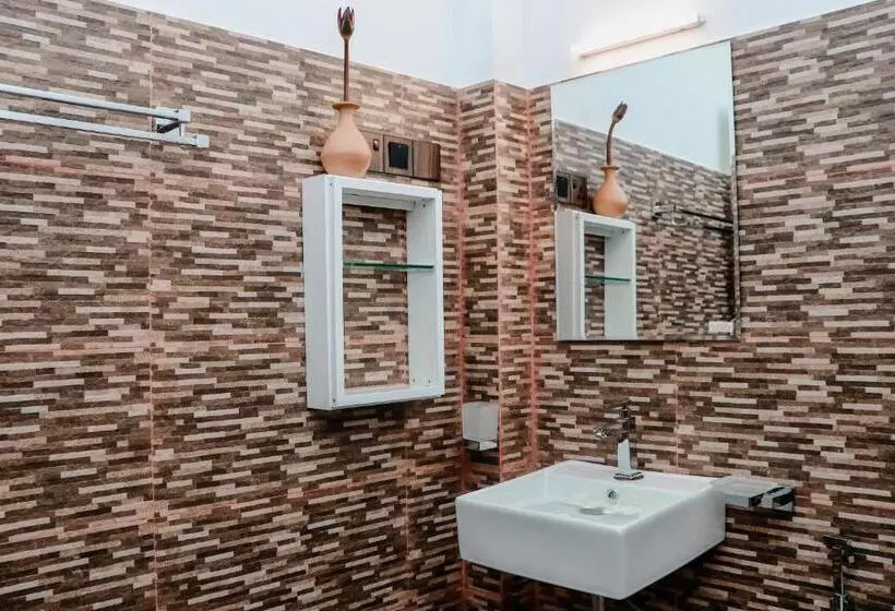 تختخواب و صبحانه Kingsman Villa
