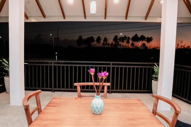 تختخواب و صبحانه Kingsman Villa