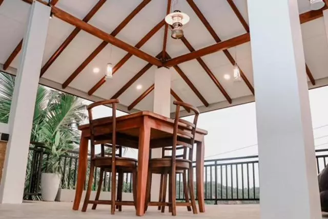 تختخواب و صبحانه Kingsman Villa