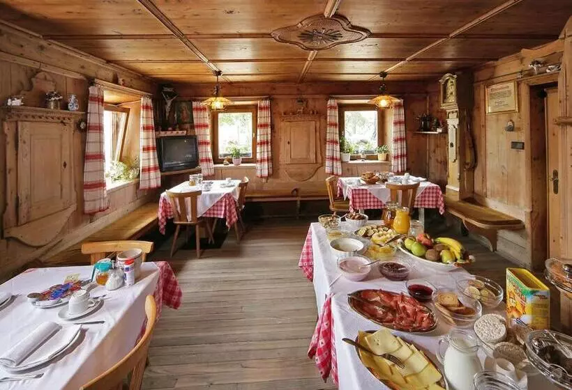 Aamiaismajoitus (B&B) Pension Aichner