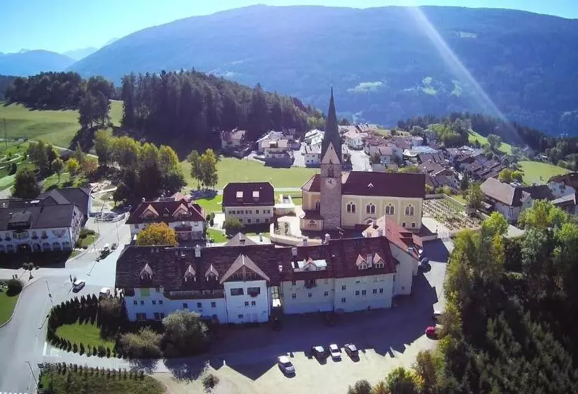 Aamiaismajoitus (B&B) Pension Aichner