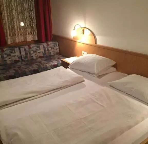 Aamiaismajoitus (B&B) Pension Aichner