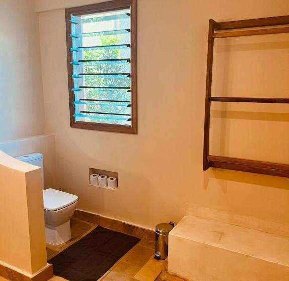 Bed and Breakfast Tombo House