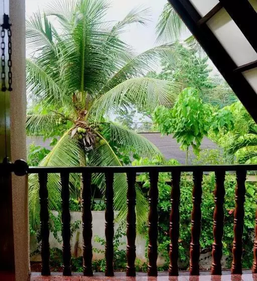 هتل Flower Garden Resort