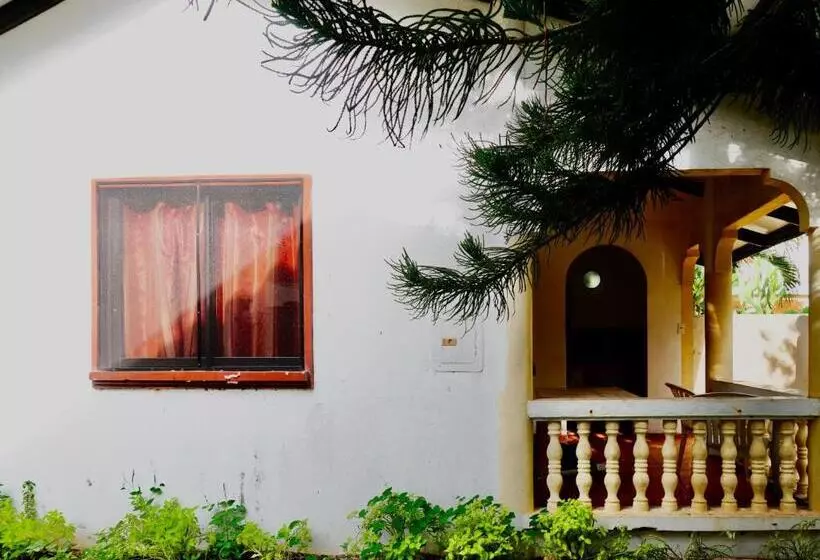 هتل Flower Garden Resort