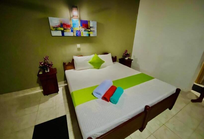 Grand Breeze Garden Hotel Airport