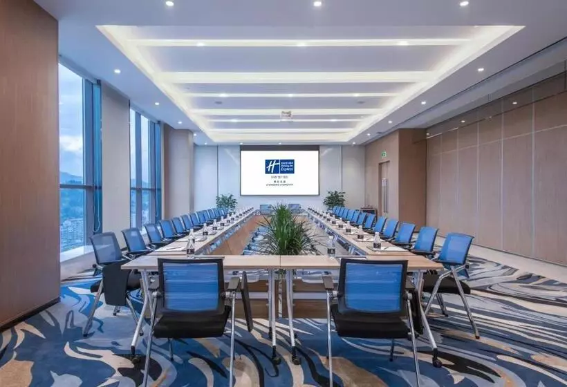 Hotelli Holiday Inn Express Chongqing Zhongxian, An Ihg