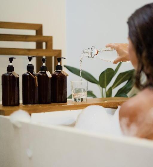 فندق Neptune Studios Adults Only