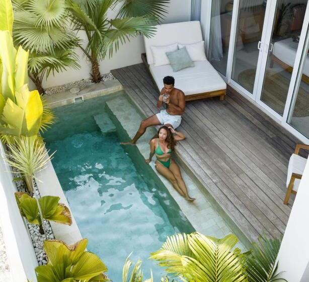 فندق Neptune Studios Adults Only