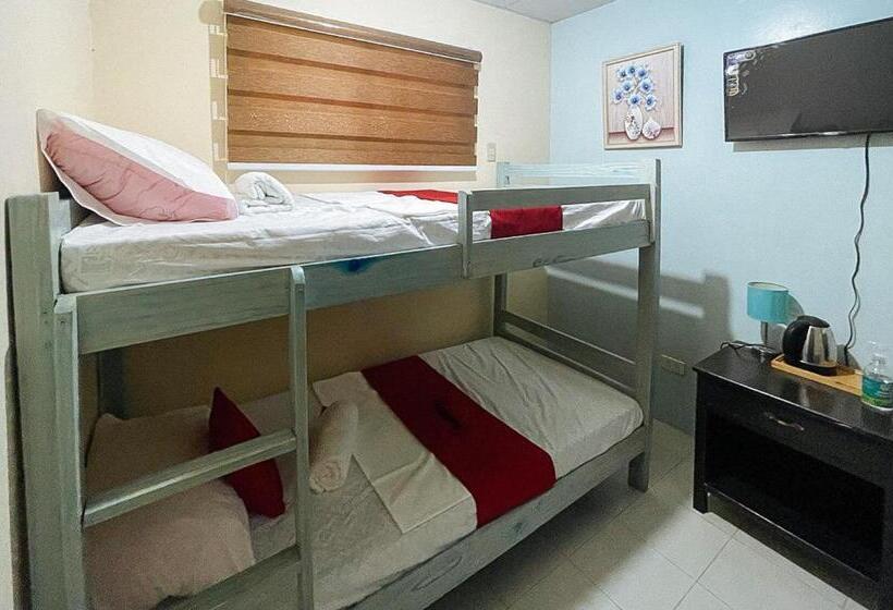 Отель Reddoorz @ Cion Suites Mintal Davao