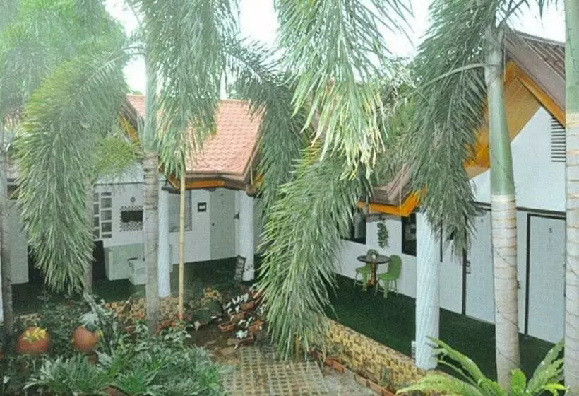 هتل Reddoorz @ Infinite Green Pension Palawan