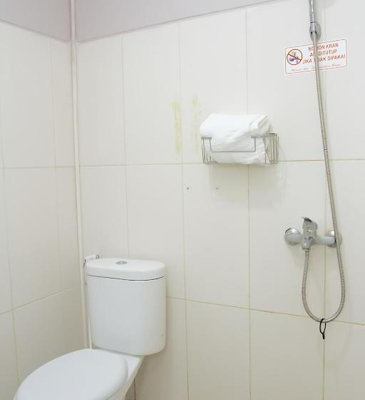 호텔 Reddoorz Plus At Pelita Guest House Balikpapan