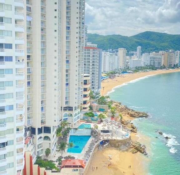 فندق Suites Omega Torres Gemelas