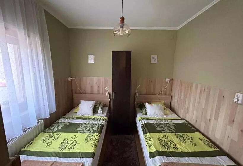 پانسیون Renáta Vendégház