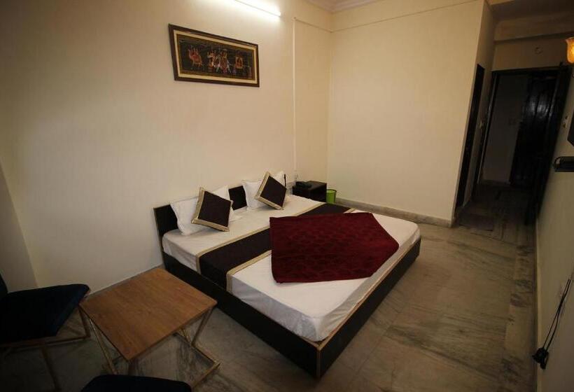 Royal Retreat By Hotel Aditya Inn