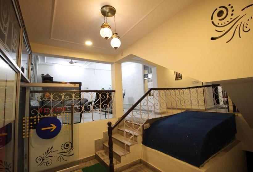 Royal Retreat By Hotel Aditya Inn