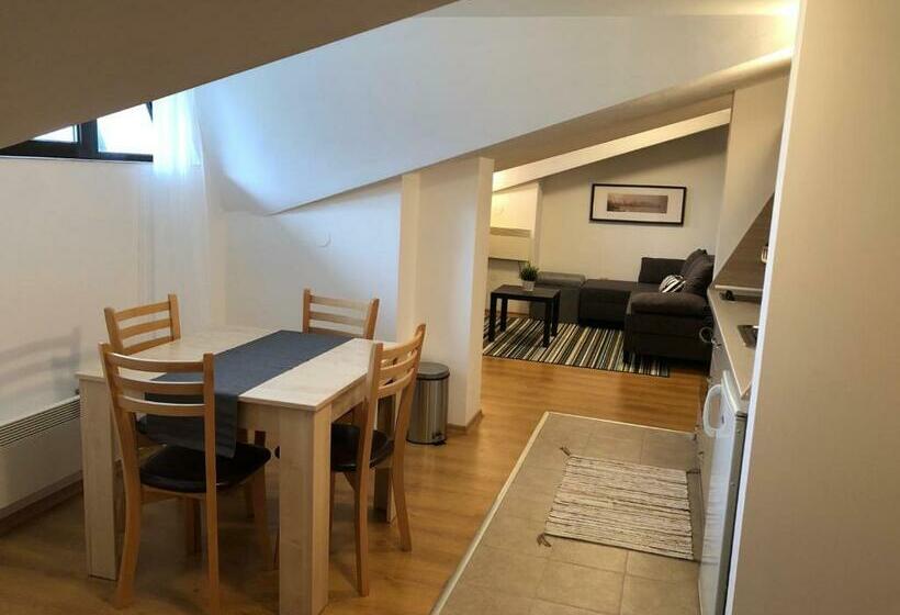 Stylish Studio Apart Aspen Golf Resort