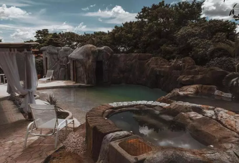 Retkeilymaja Pousada Caminho Das Cachoeiras